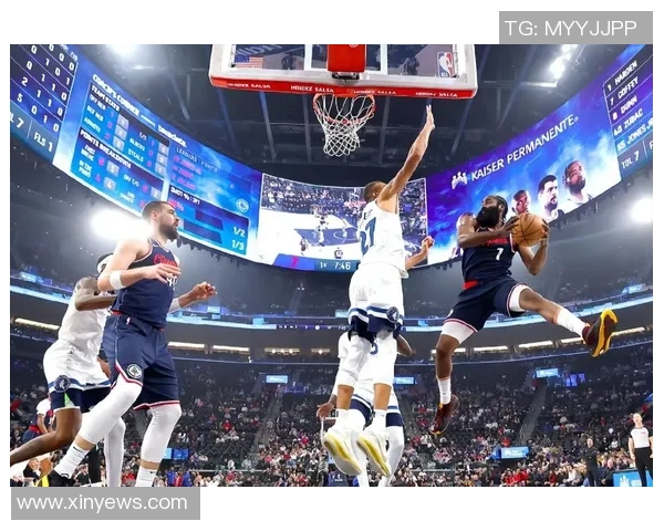 快船梦游式失利展现低迷状态 赛季开局急需警醒与调整